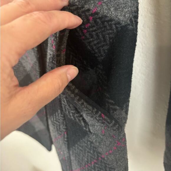 Aeropostale Wool Black, Gray and Pink Plaid Pea Coat Size Small - Picture 6 of 13